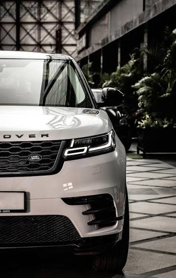 Range Rover Luxury Car Rental Services in Jaipur – Premium Comfort, Style & Royal Travel