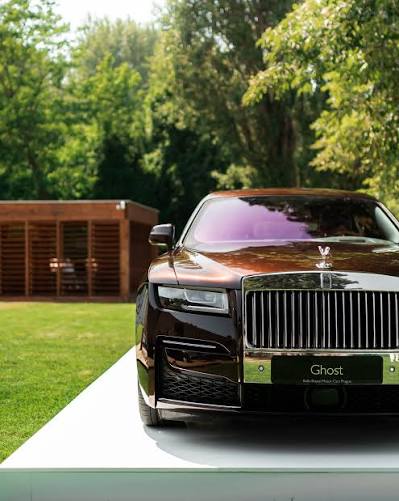 Rolls-Royce Luxury Car Rental Services in Jaipur – Experience Royal Luxury & Elegance