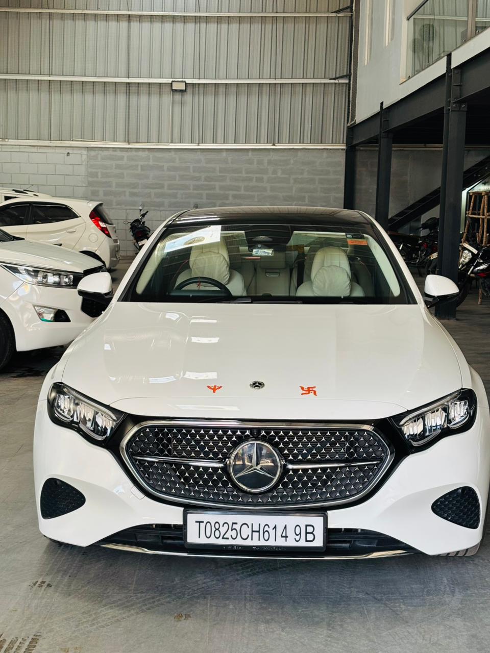 Mercedes E-Class — Mercedes E-class rental Jaipur, Best Mercedes E-class rental Jaipur, Mercedes E-class wedding car rental Jaipur