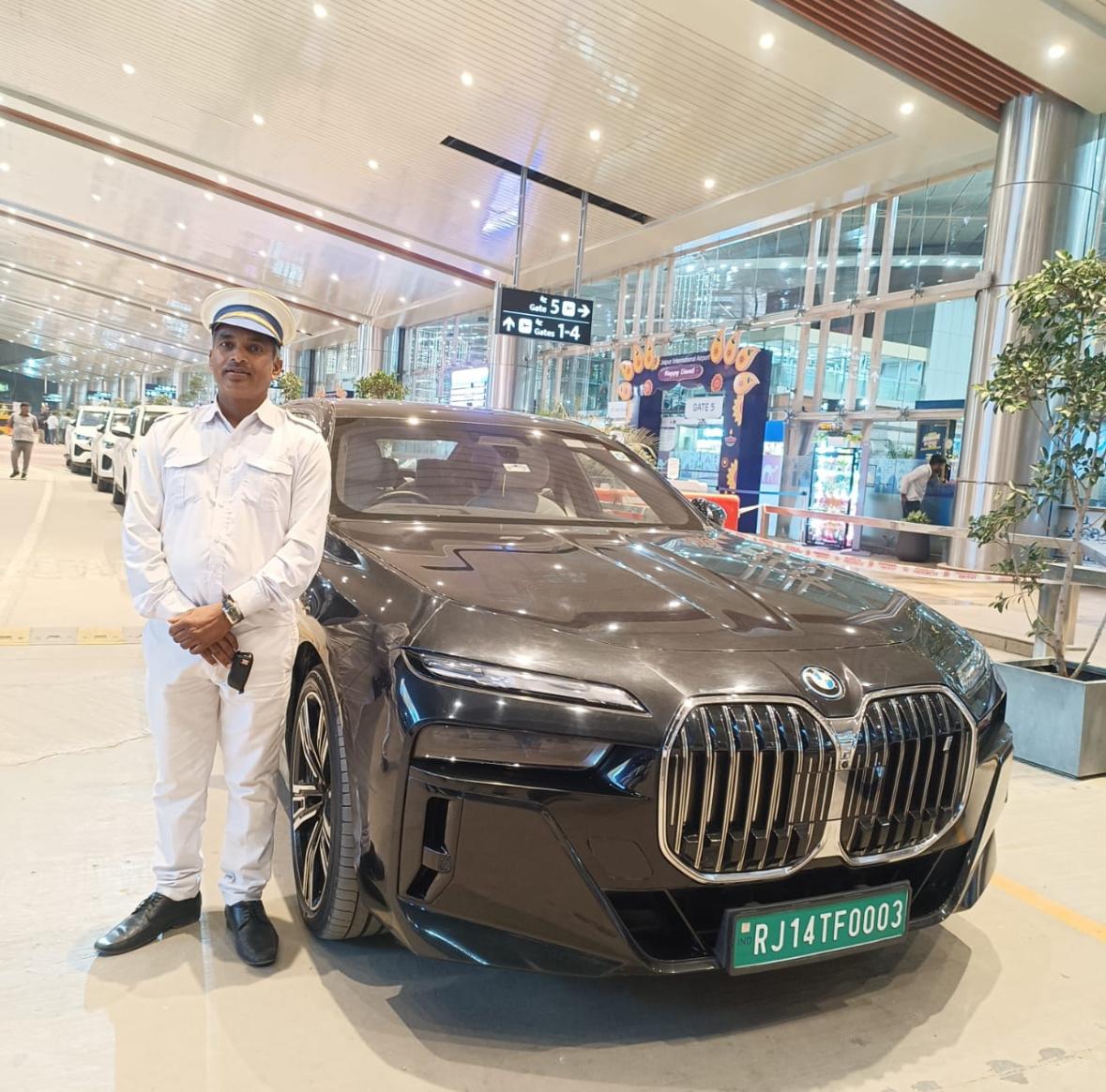 Elite Rides vision Jaipur — luxury car rental company Jaipur, best luxury car rental in Jaipur, luxury car rental premium fleet Jaipur, top luxury car hire Jaipur